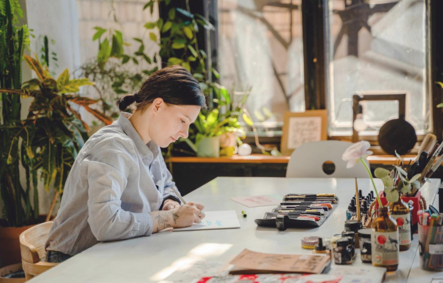 Illustrazione complessa che mostra padronanza delle tecniche narrative visive